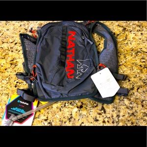 Nathan TrailMix hydration running vest. 7L.